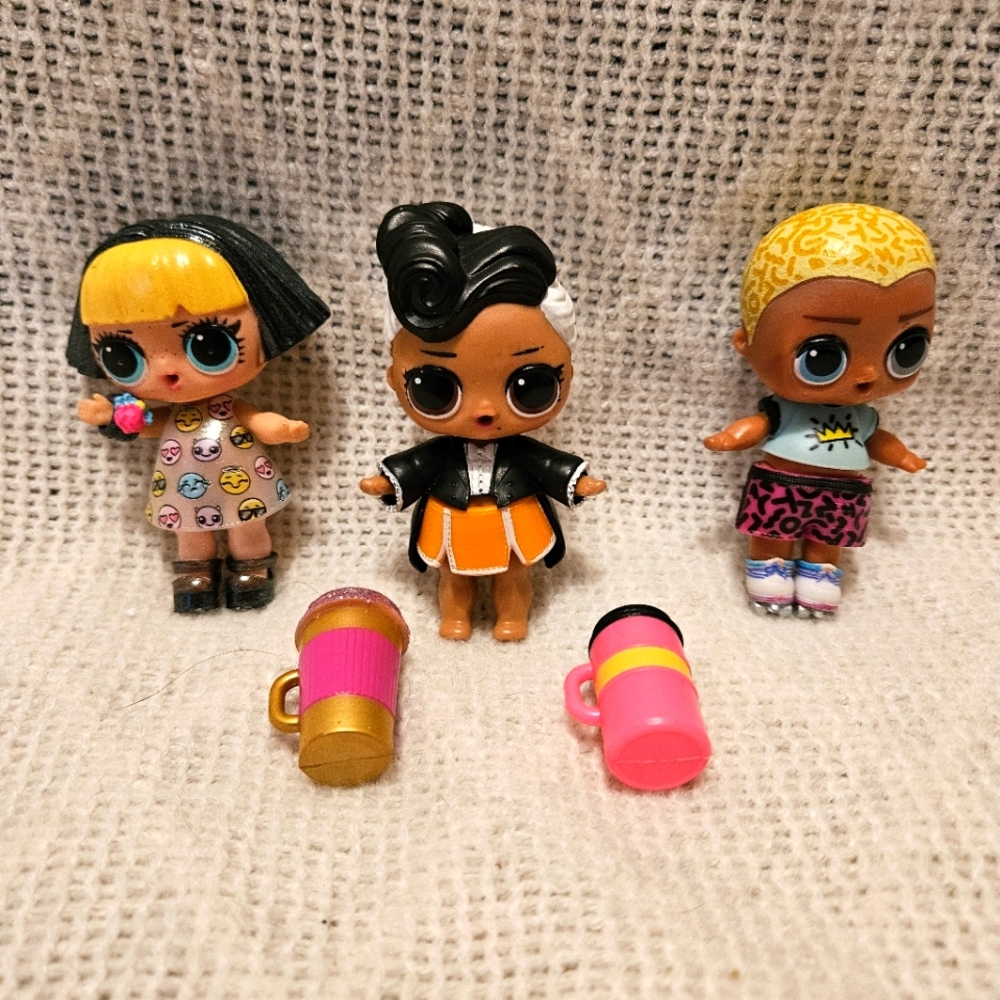 LOL Surprise ~3 doll lot~ Selfie Queen~ Scribbles~ 2‎ accessories